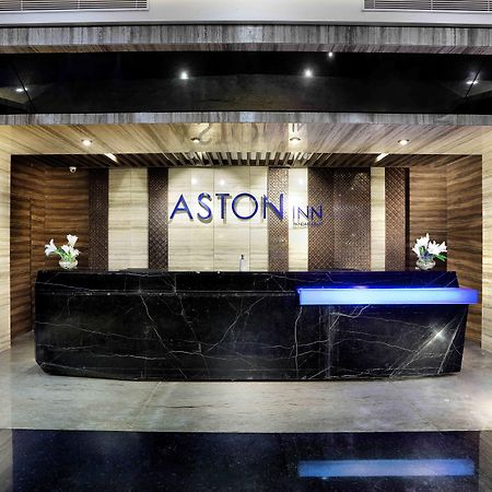 Aston Inn Pandanaran Semarang Esterno foto