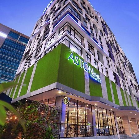 Aston Inn Pandanaran Semarang Esterno foto