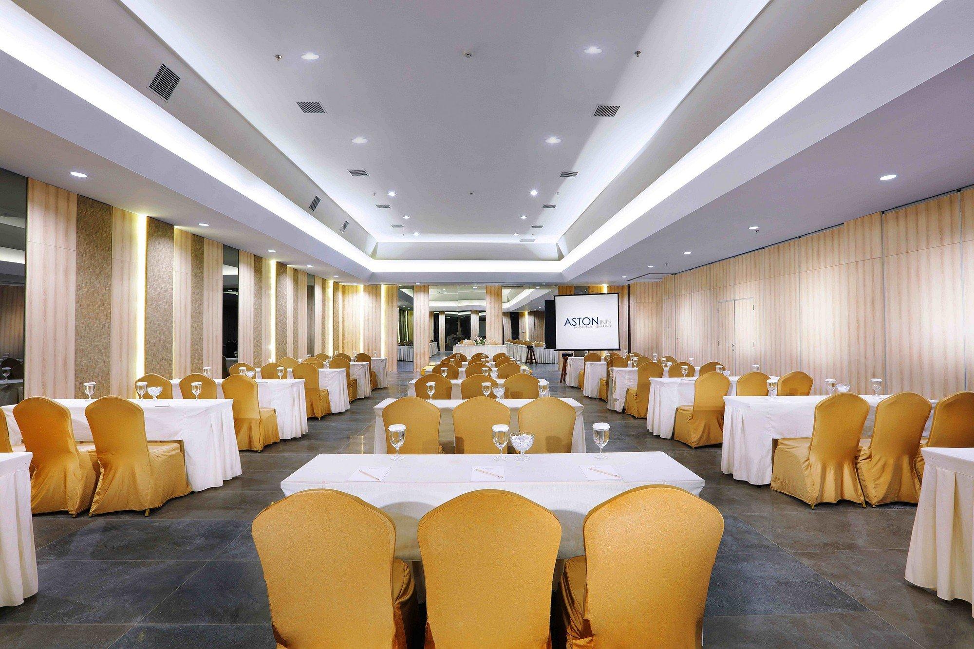 Aston Inn Pandanaran Semarang Esterno foto