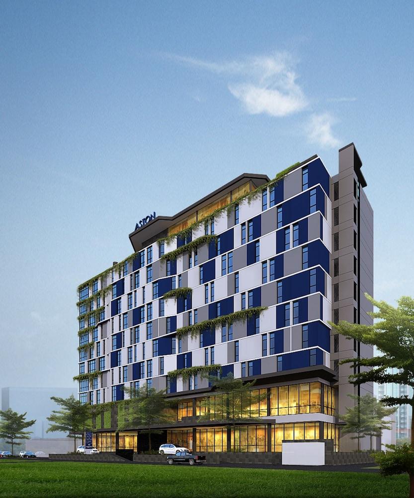 Aston Inn Pandanaran Semarang Esterno foto