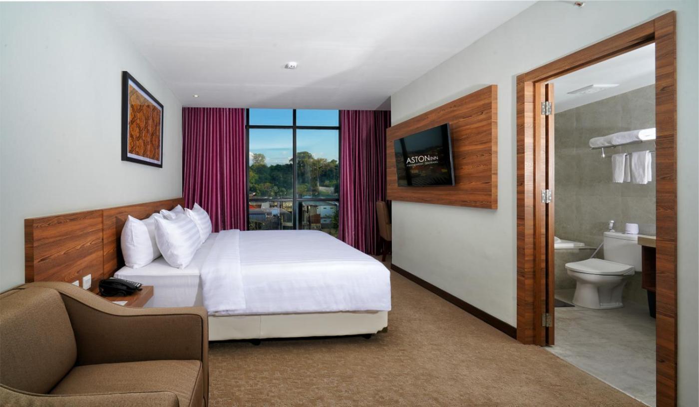 Aston Inn Pandanaran Semarang Esterno foto