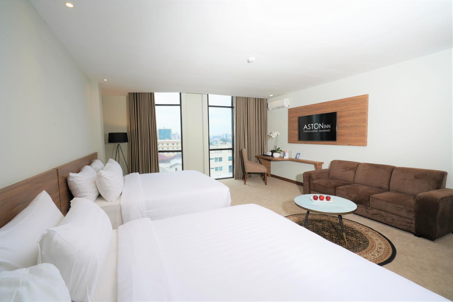 Aston Inn Pandanaran Semarang Esterno foto
